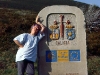 Efter en kraftig stigning når jag gränsen mellan Lugo och La Coruña. Till sist är vi i Galicien. Två dagars promenad till och vi når vårt slutmål - Santiago de Compostela.